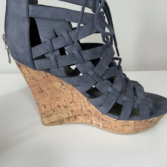 Guess wedge - Picture 4 of 5